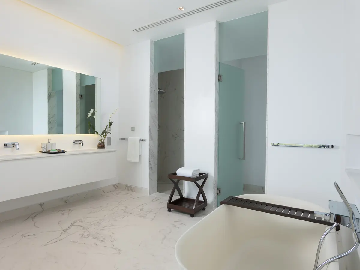 Malaiwana Duplex - Master bathroom two