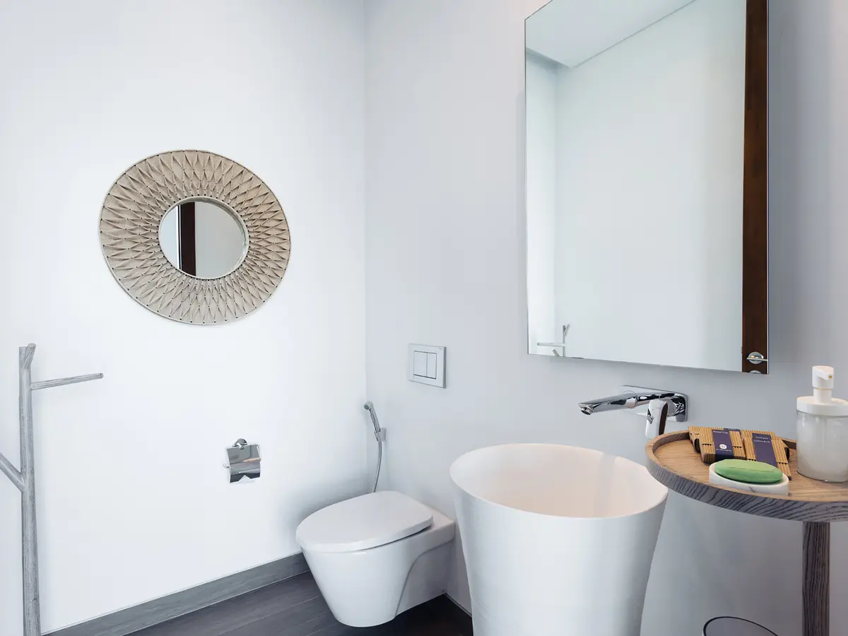 Malaiwana Duplex - Guest Bathroom