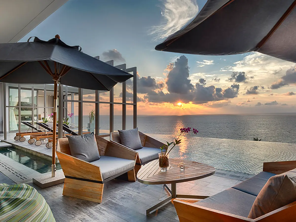 Malaiwana Penthouse - Poolside area