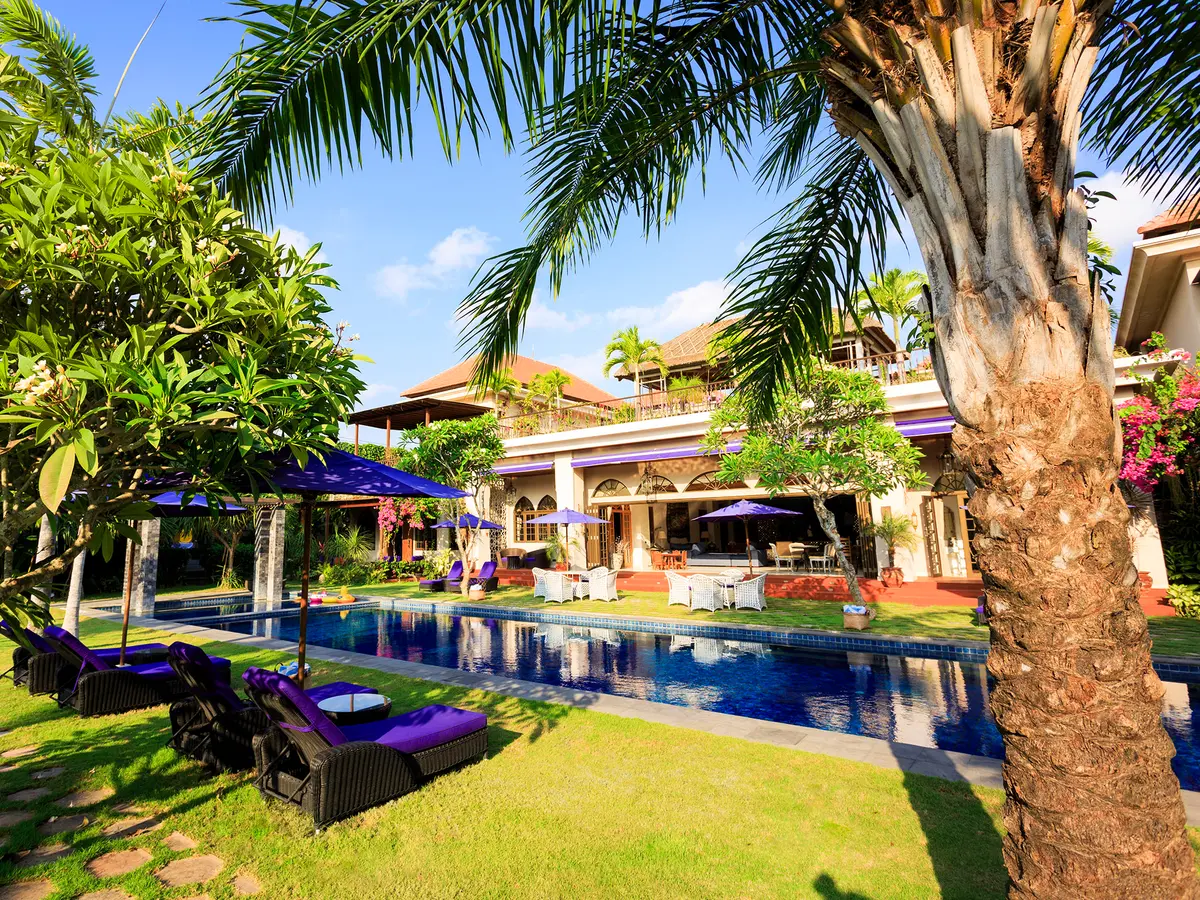 Villa Sayang d'Amour - Lush gardens surround style and glamour