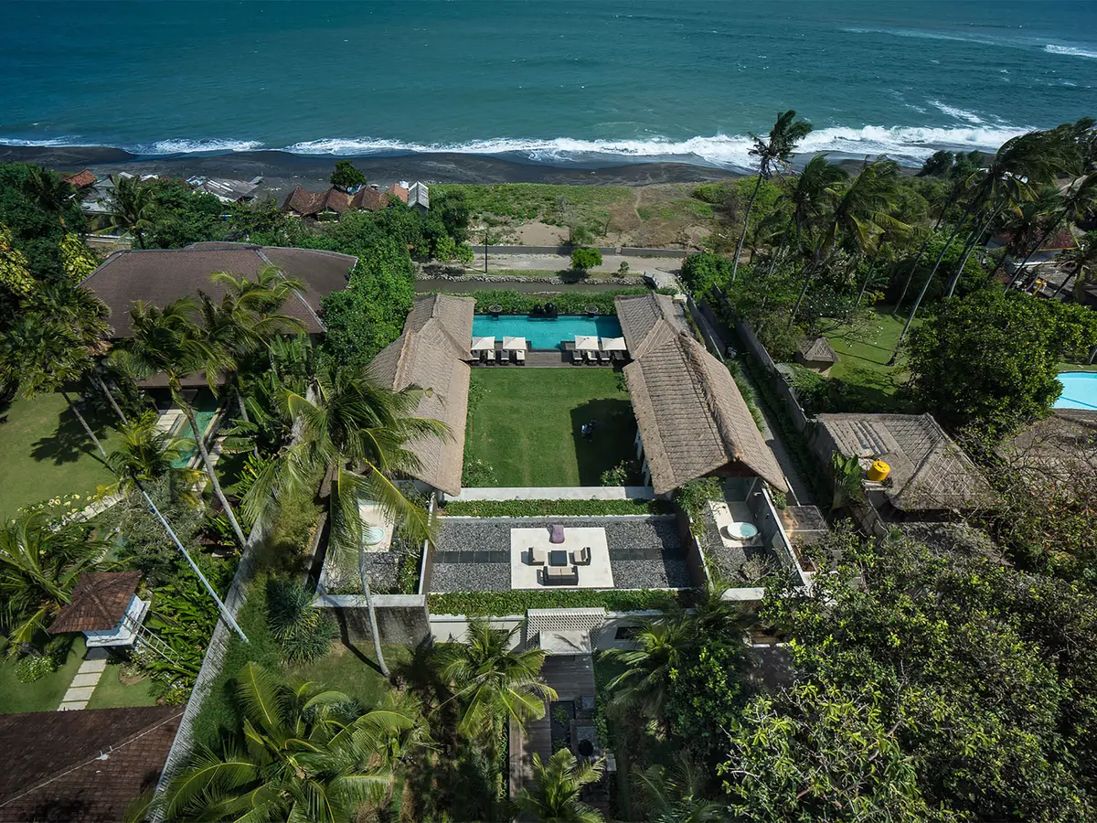 Seseh Beach Villa I - The villa and sea view