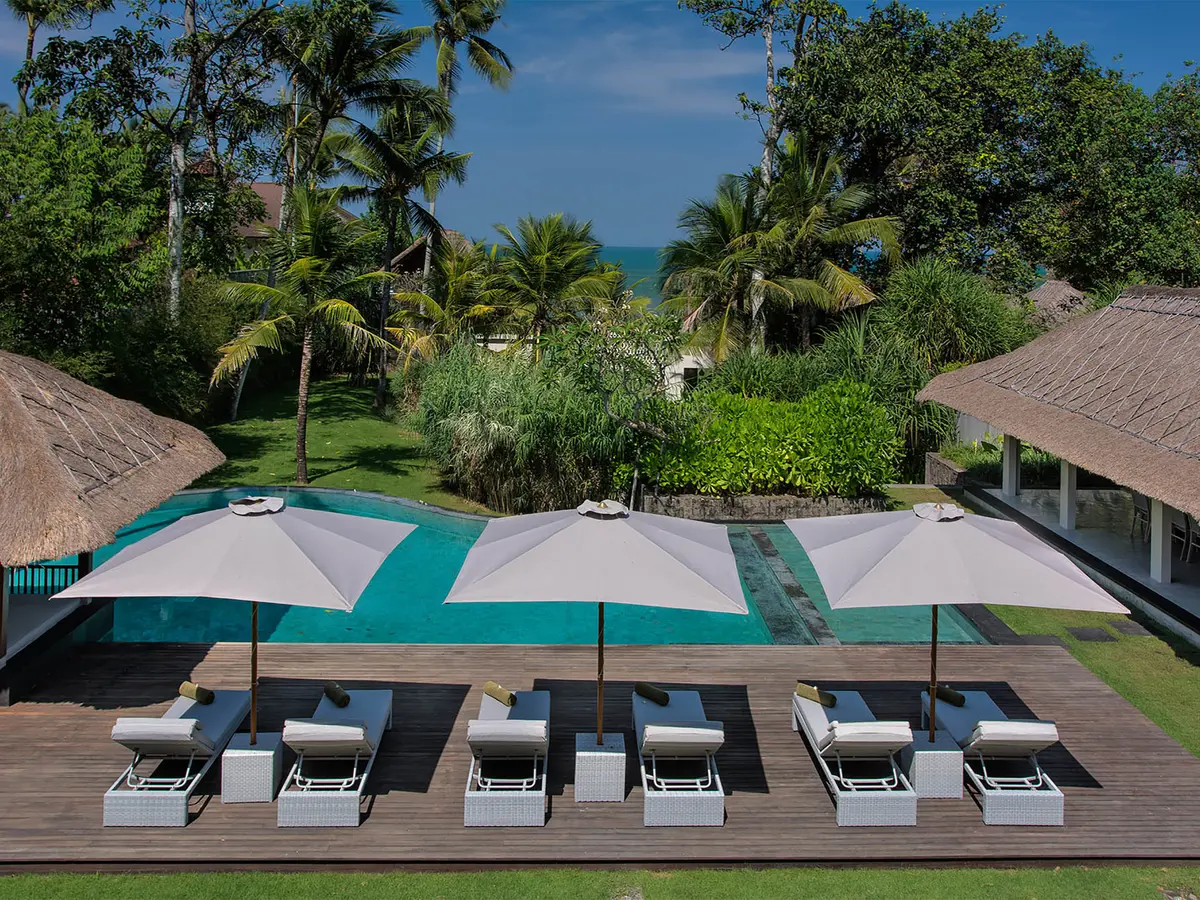Seseh Beach Villa II - The pool and views to the sea