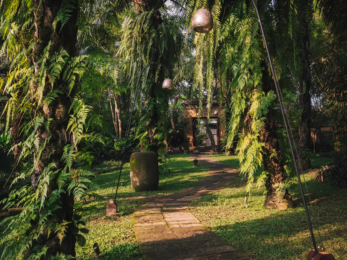 The Arsana Estate - Lush surroundings