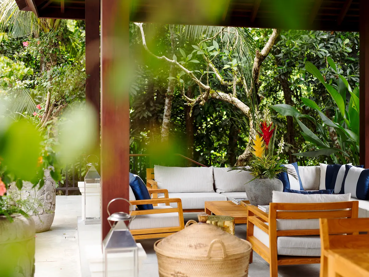 The Arsana Estate - Relaxing outdoor sitting area