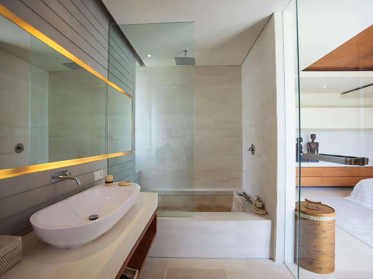 The Iman Villa - Guest bedroom two bath