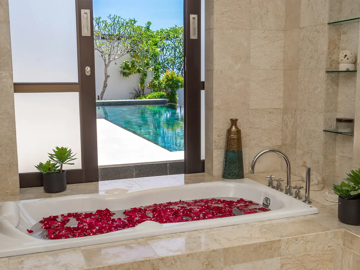 Villa Adenium - Downstairs master suite ensuite bathroom
