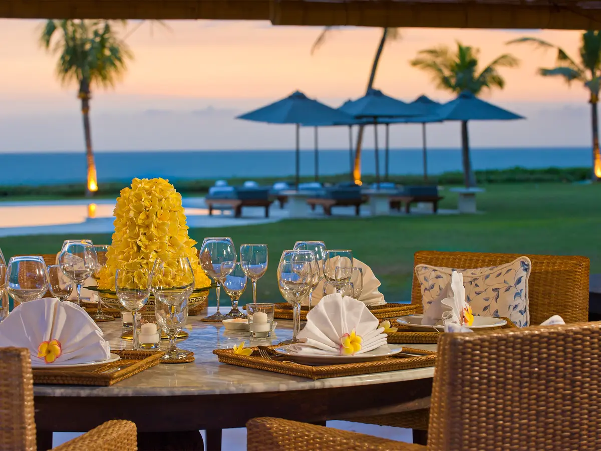 Atas Ombak - Dining