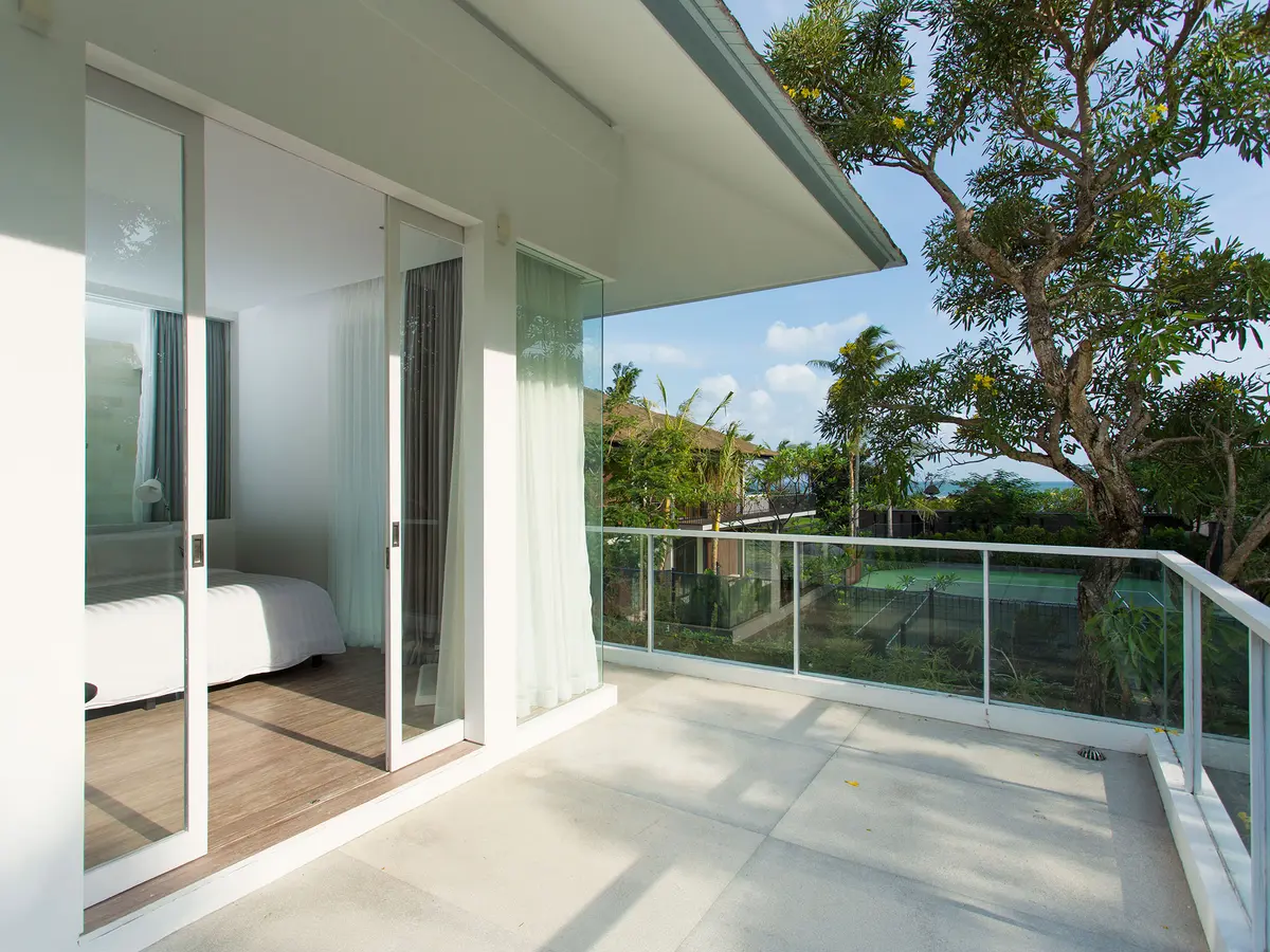 Villa Canggu - Villa South upstairs balcony