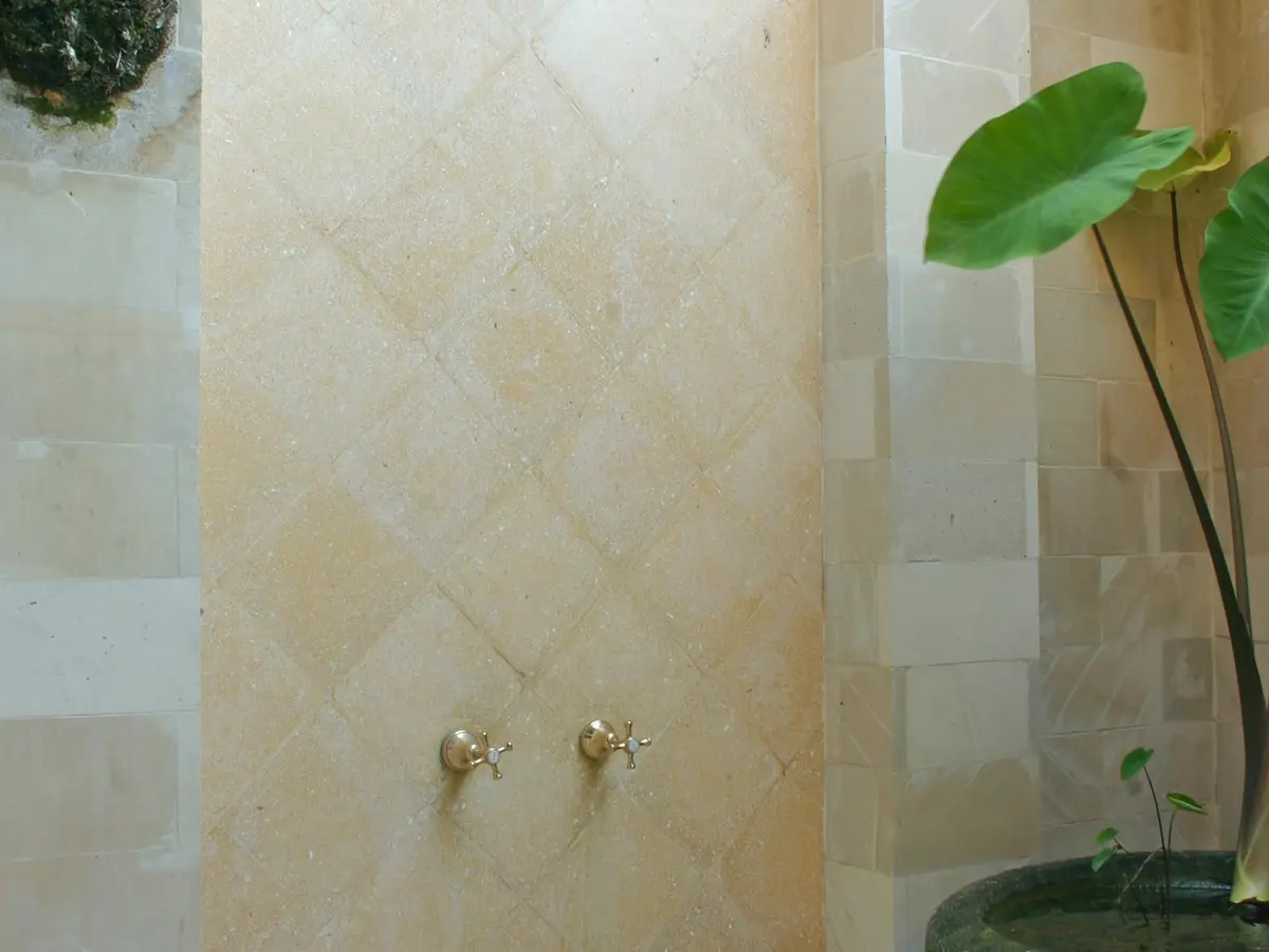 Villa Cemara - Outdoor shower