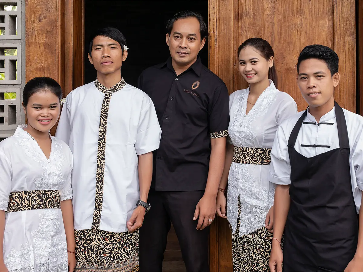 Villa Indrani - Friendly villa staff