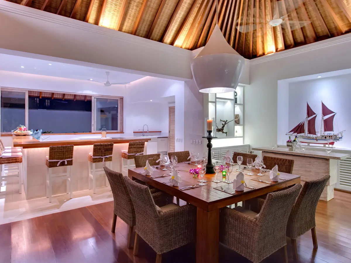 Jajaliluna - Kitchen and dining pavilion