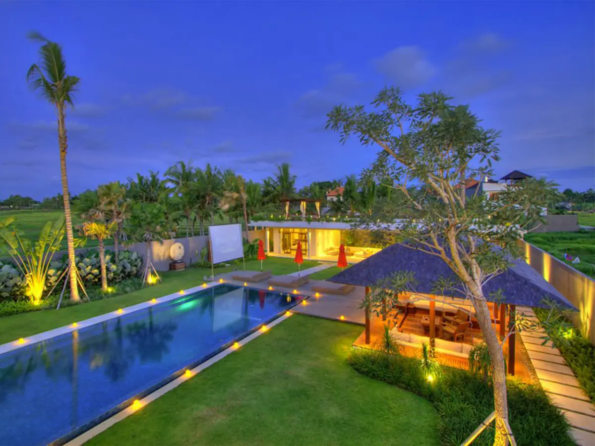 Villa Kalyani - Pool and guest wing