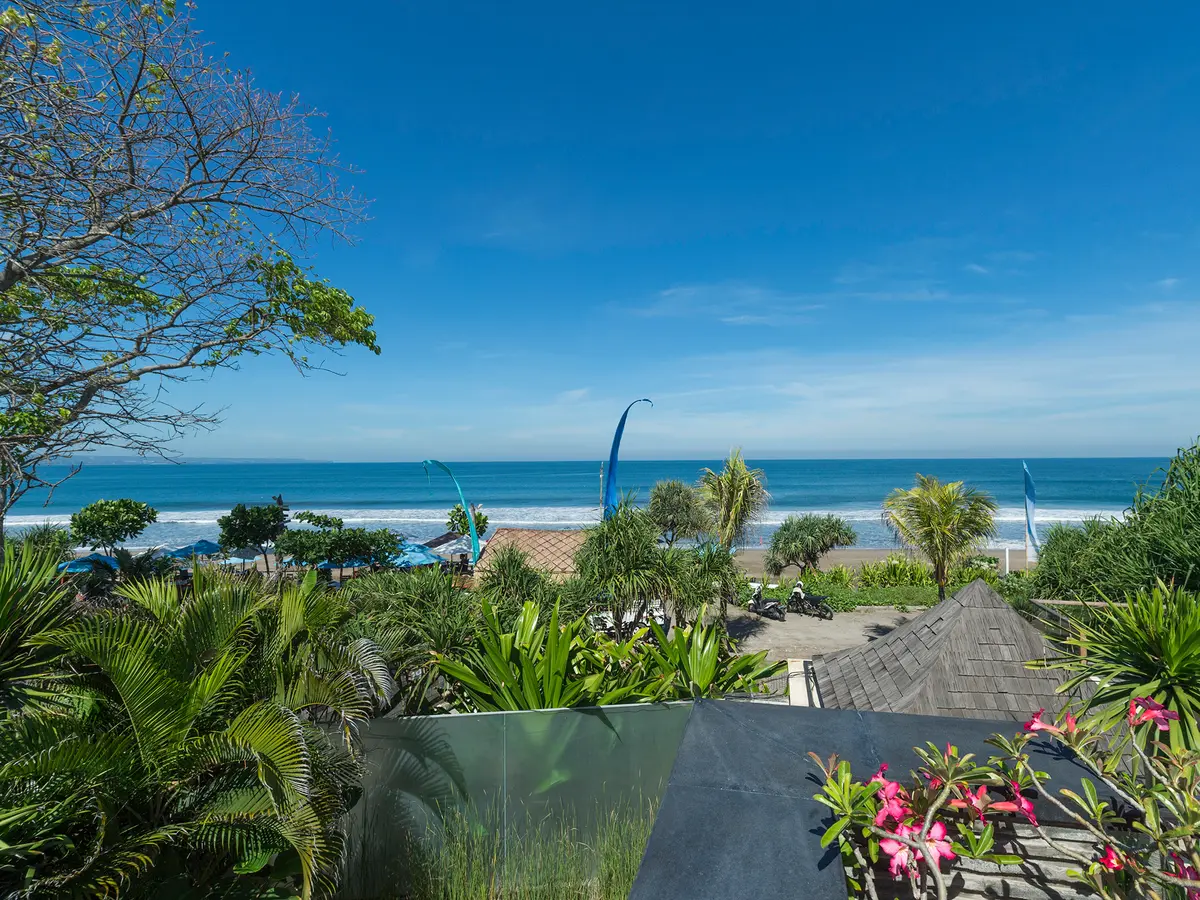 Villa Lega - Semi-aerial above the pool to the sea