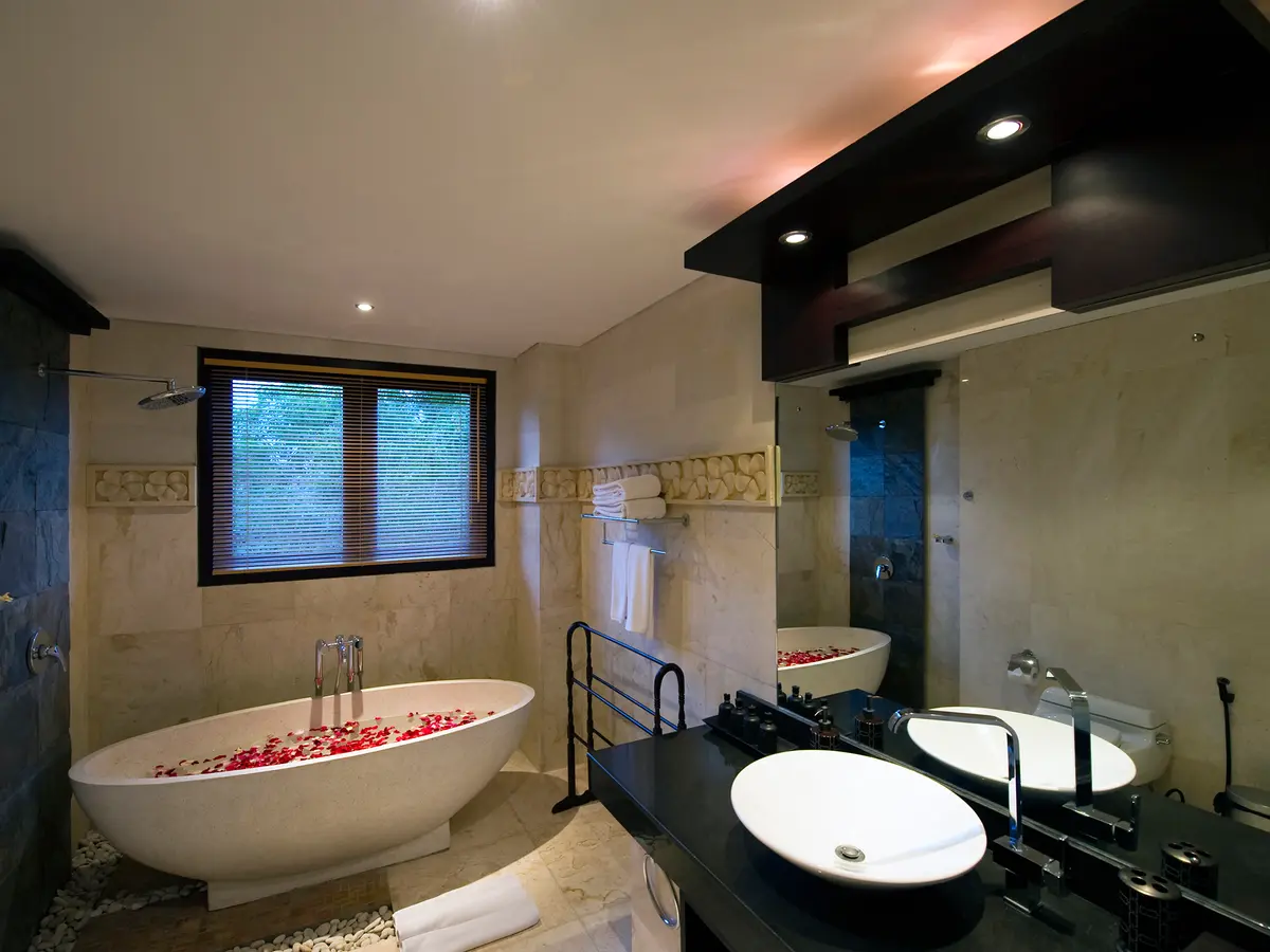 Villa Lega - Third bedroom bathroom