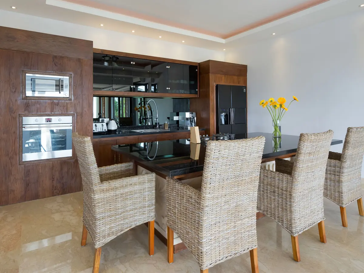 Villa Luwih - Kitchen