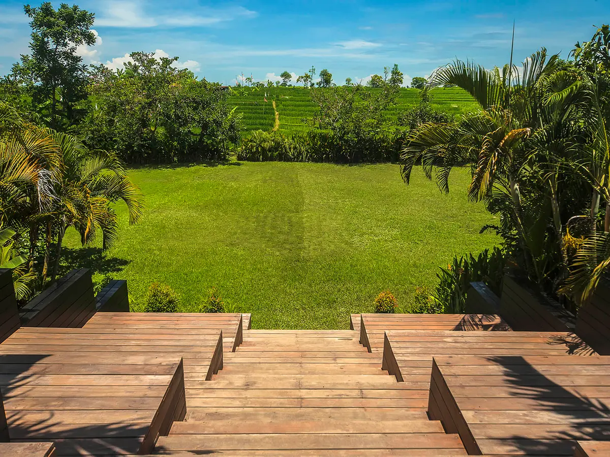 Villa Mana - Lavish grounds