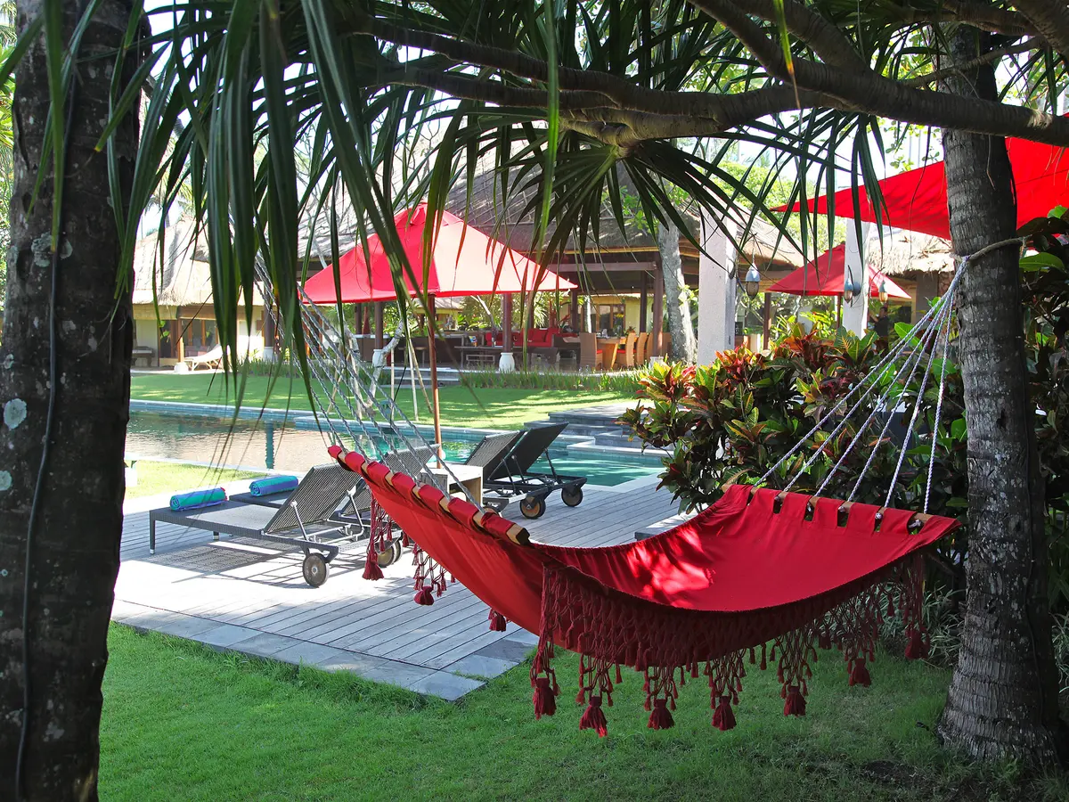 Villa Maridadi - Laze around poolside