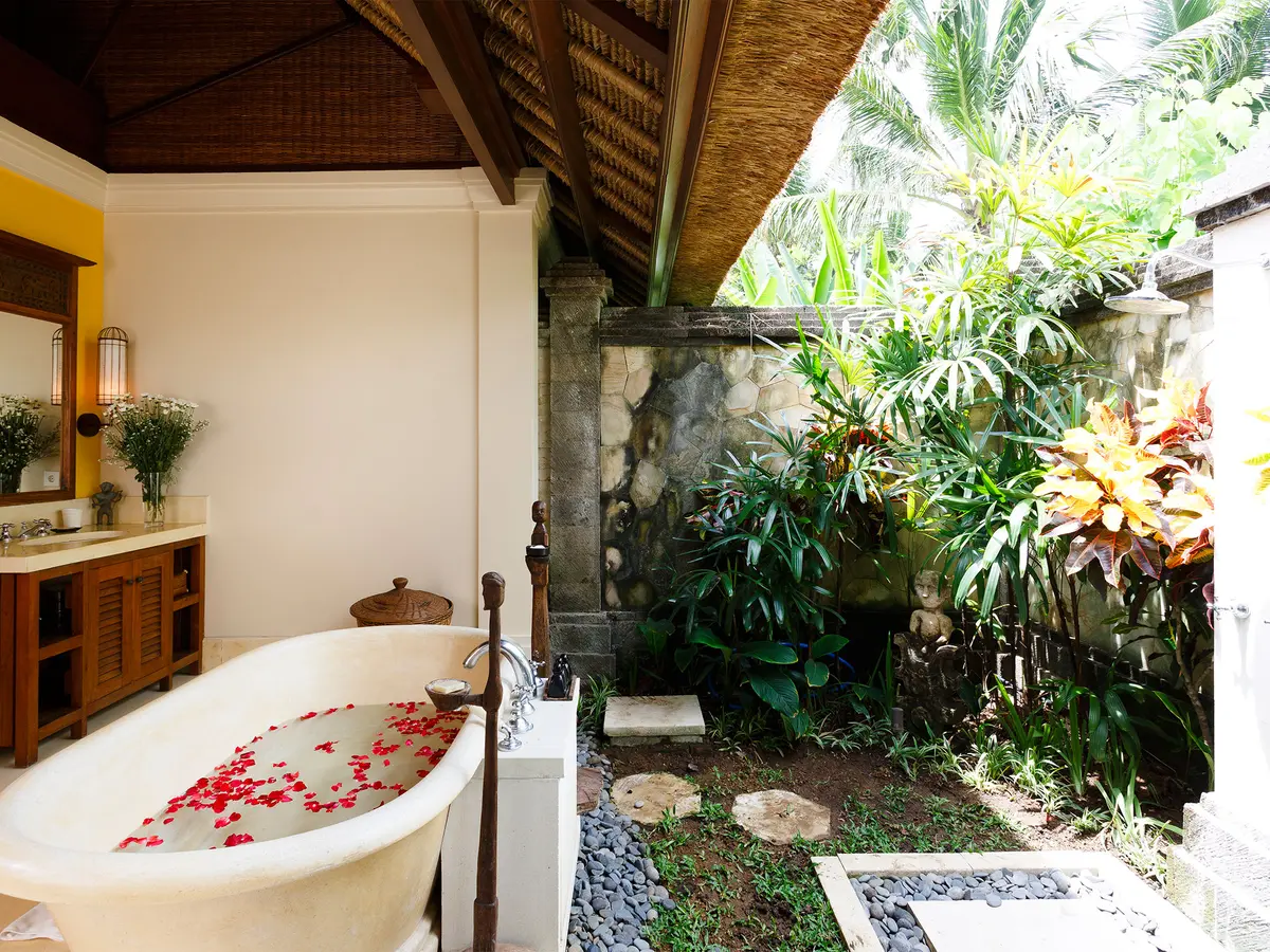 Villa Maridadi - Guest suite bathroom
