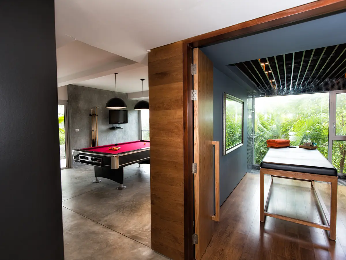 Villa Napalai Surin - Pool room and massage room