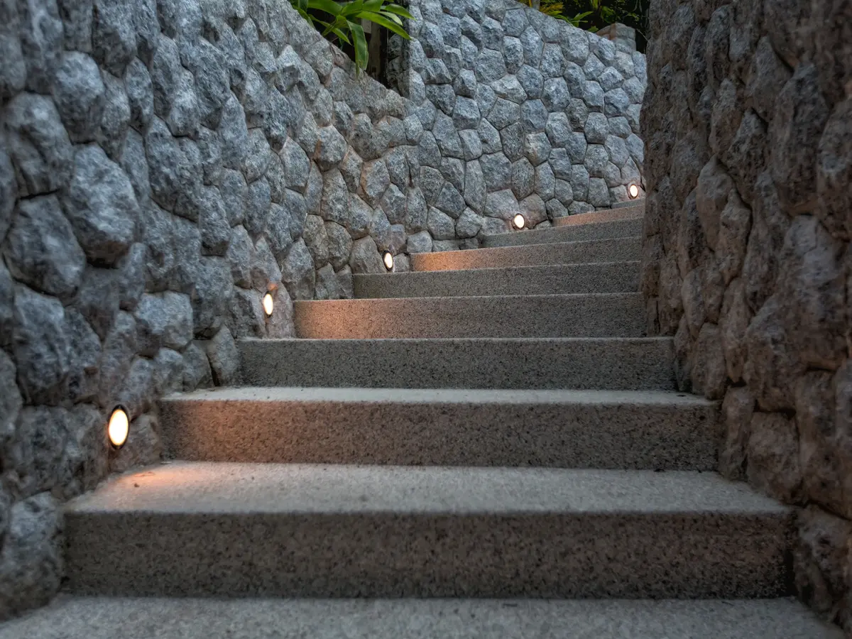 Villa Napalai Surin - Entrance stairwell