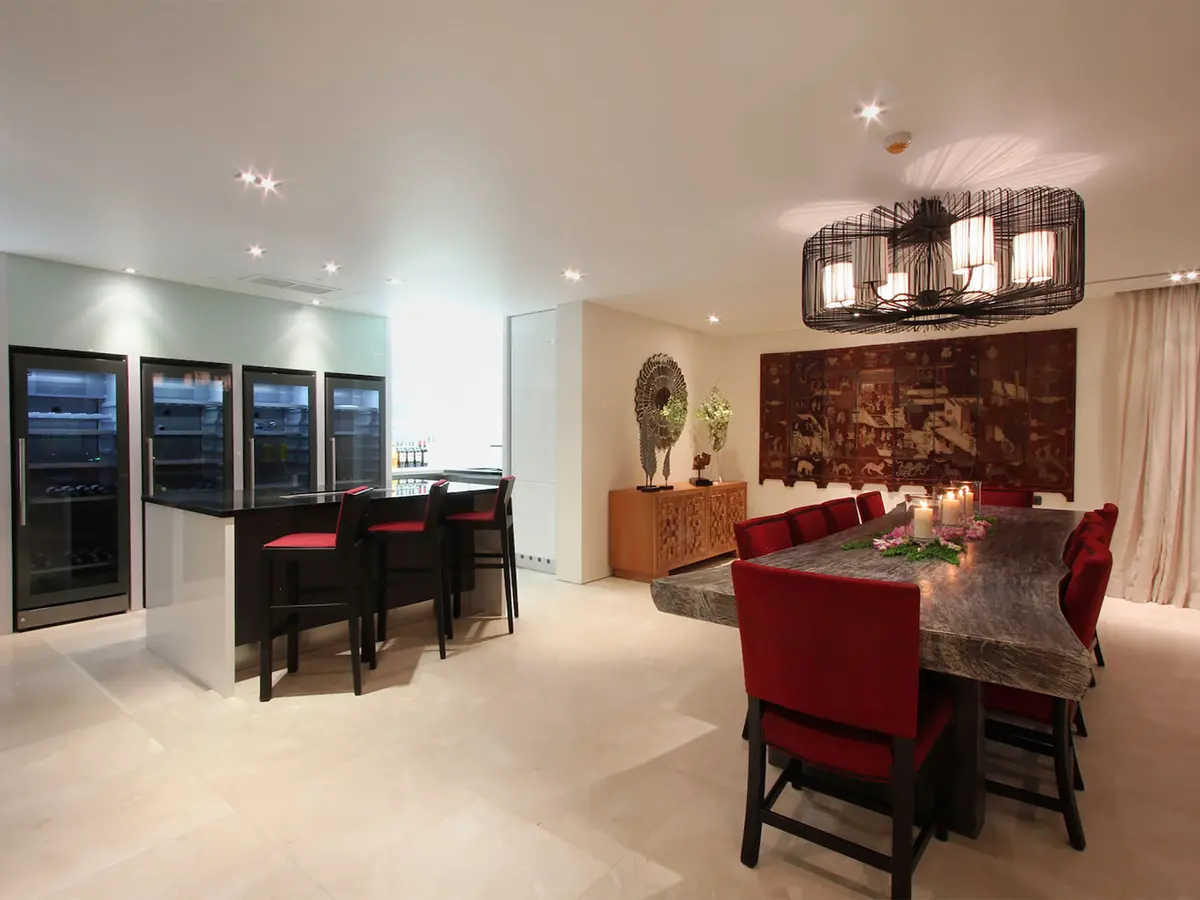 Villa Saan - Kitchen and dining room
