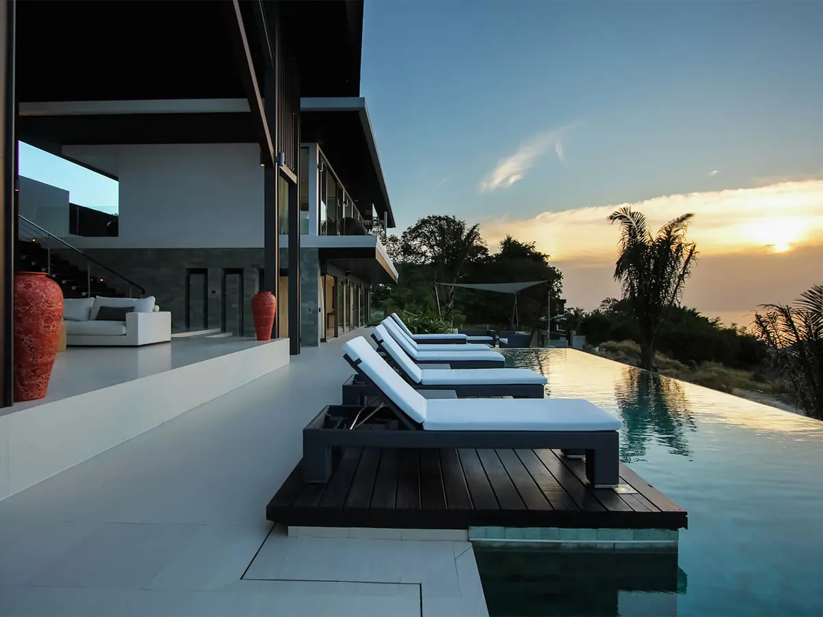 Villa Saan - Featured pool deck