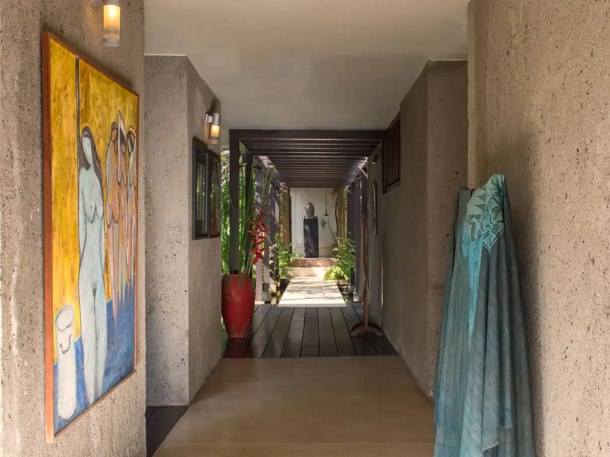 Villa Samadhana - Corridor to master suite