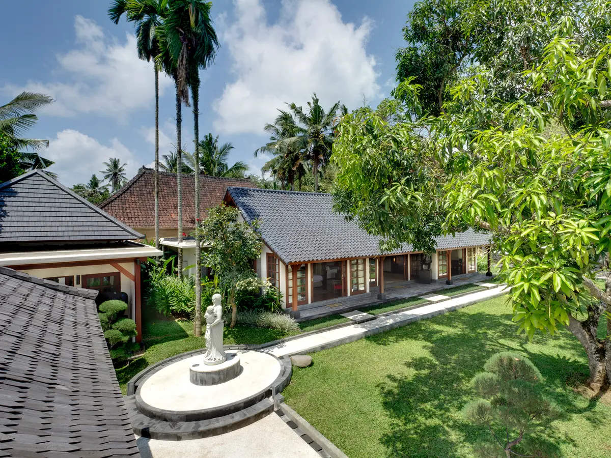 Villa San - Garden and guest rooms