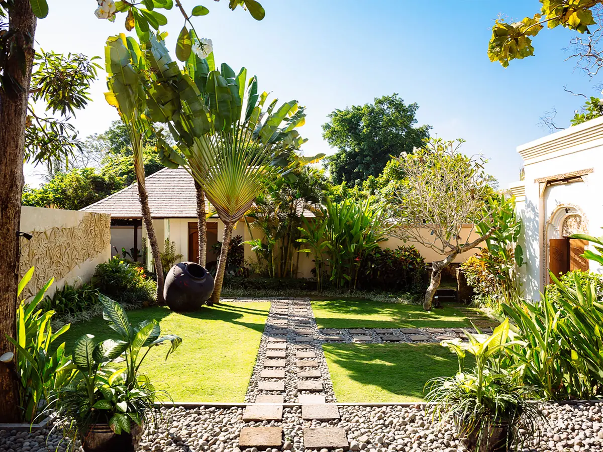 Villa Simona Oasis - Entrance pathways