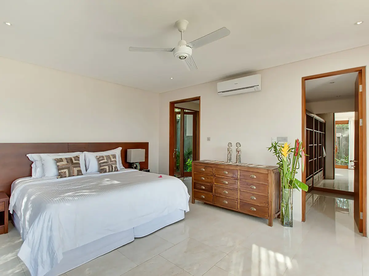 Villa Tirta Nila - Downstairs guest bedroom interior with walkin cabinet
