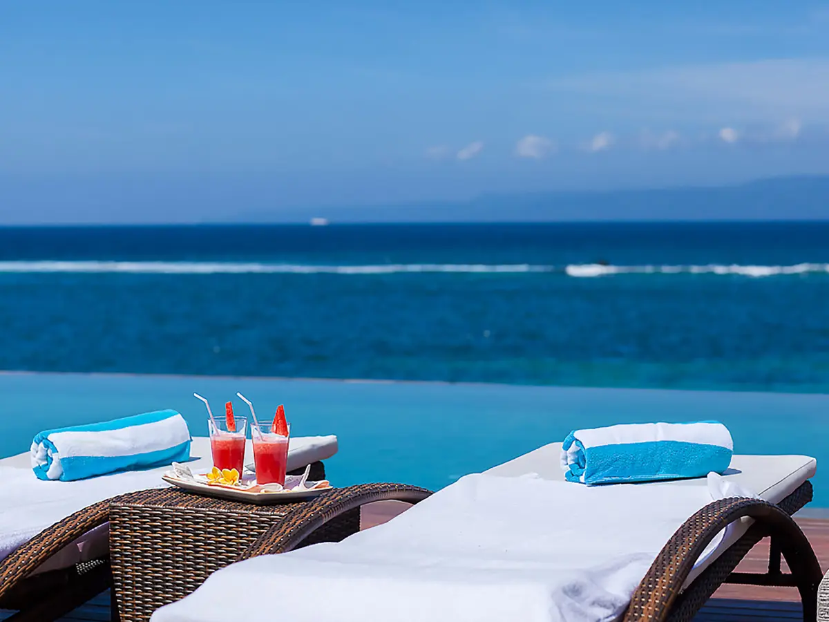 Villa Tirta Nila - Infinity view from pool deck