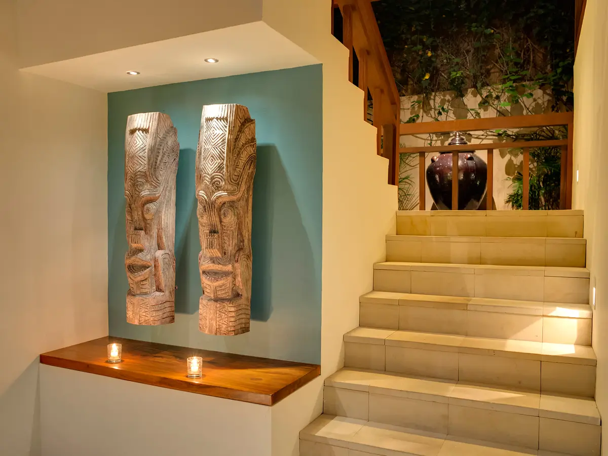 Villa Windu Sari - Sleeping pavilion staircase