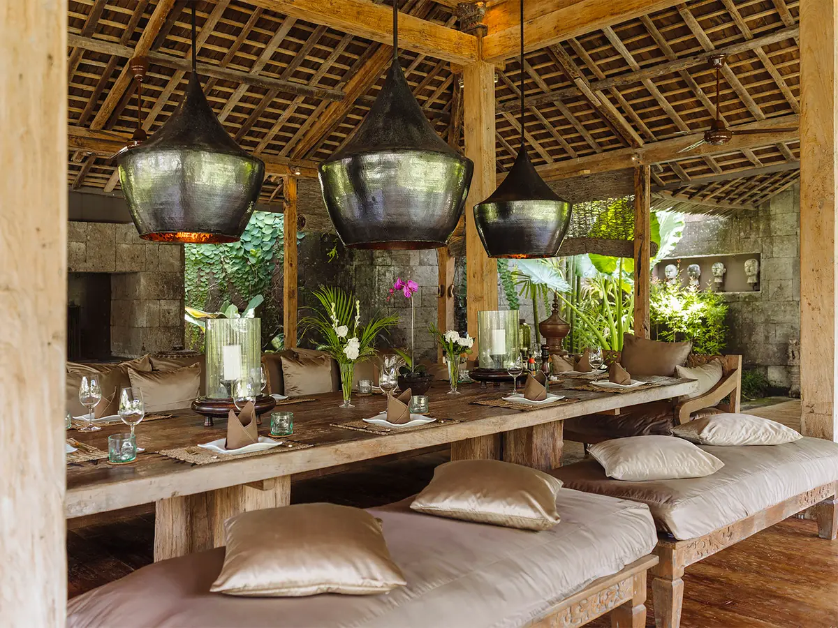 Villa Zelie - Dining table