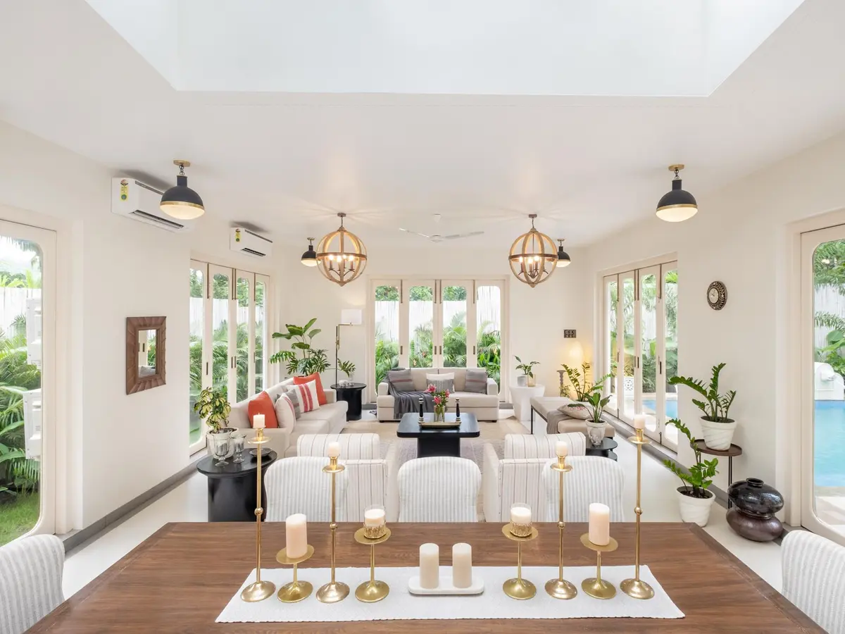 Castello Villa 4 - Living and Dining Area