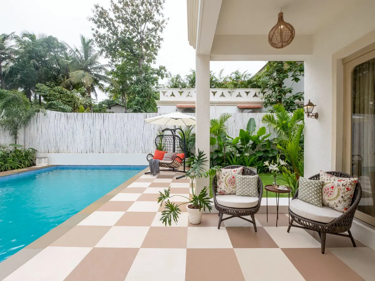 Castello Villa 4 - Poolside