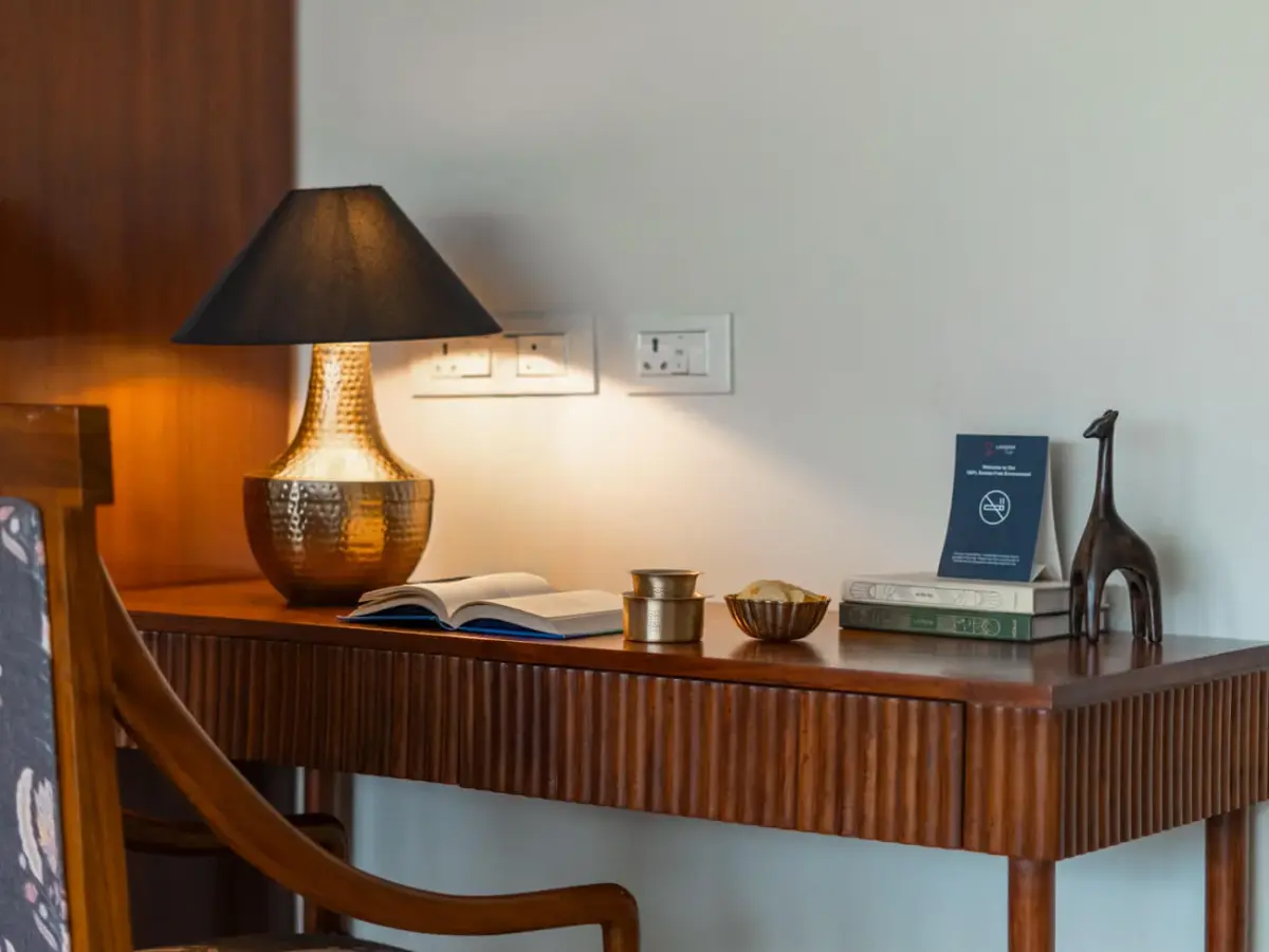 Villa Aikyam - Bedroom with Study