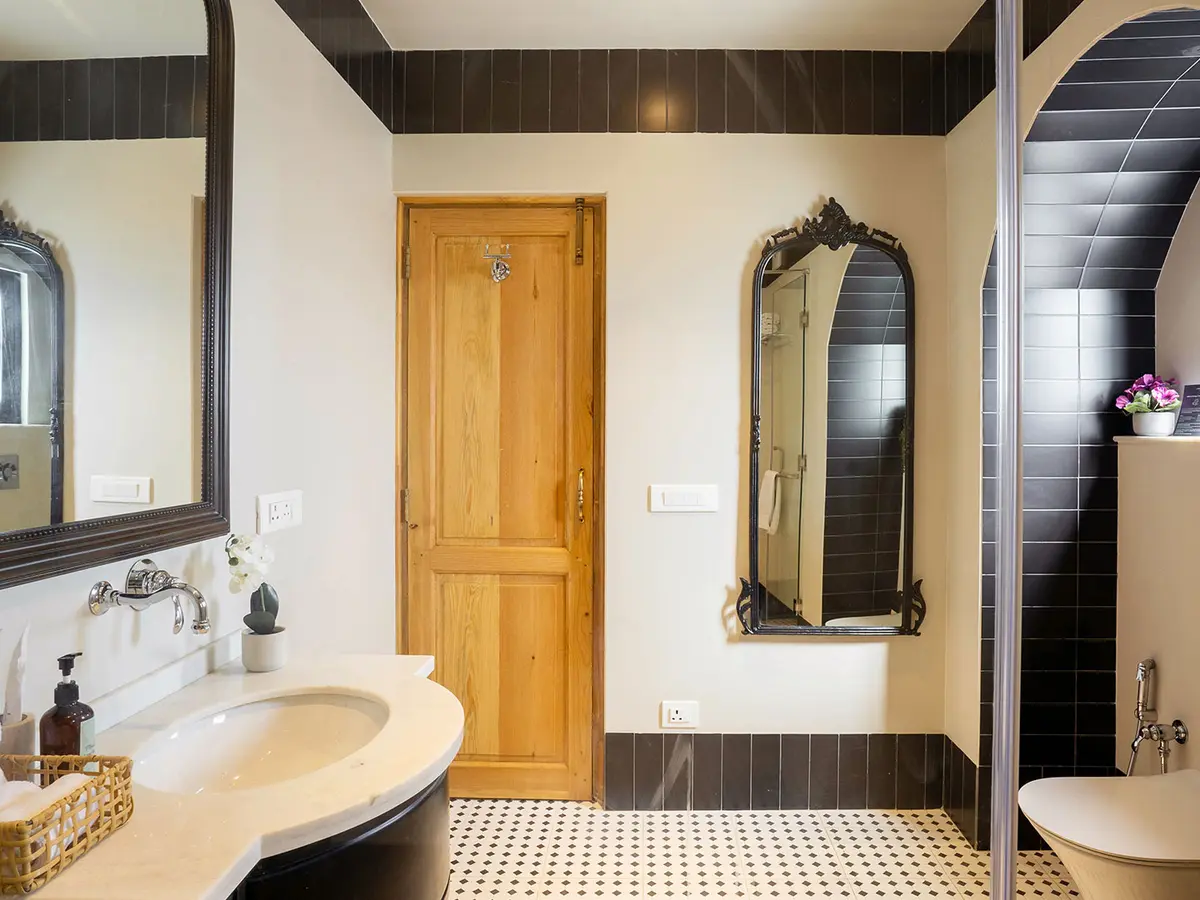 Master Bathroom - Airyland Estate, Mussoorie