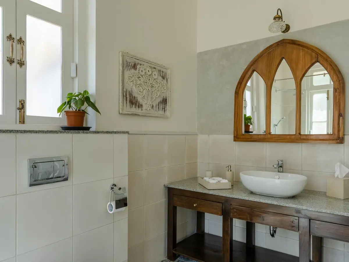 Aurelia Villa C - Powder Bathroom
