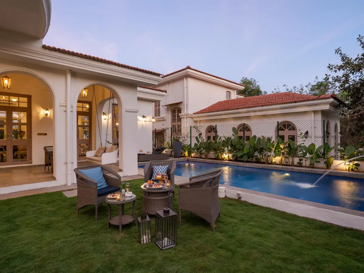 Aurelia Villa C - Poolside
