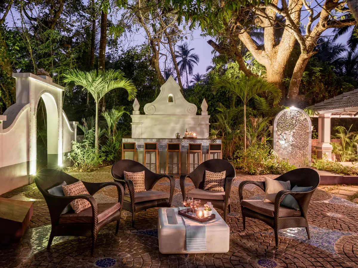 Bastora House - Outdoor Bar