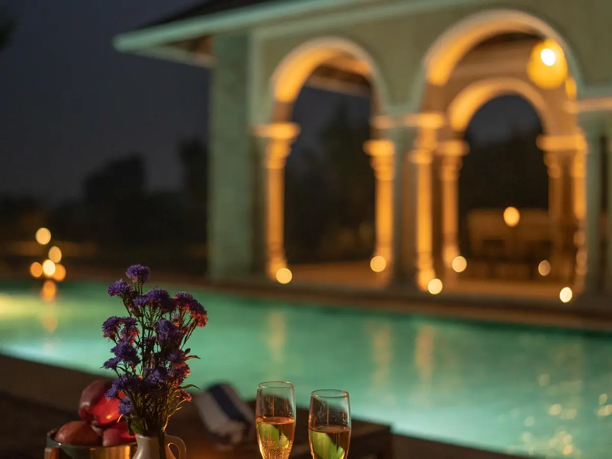 Beri House - Poolside