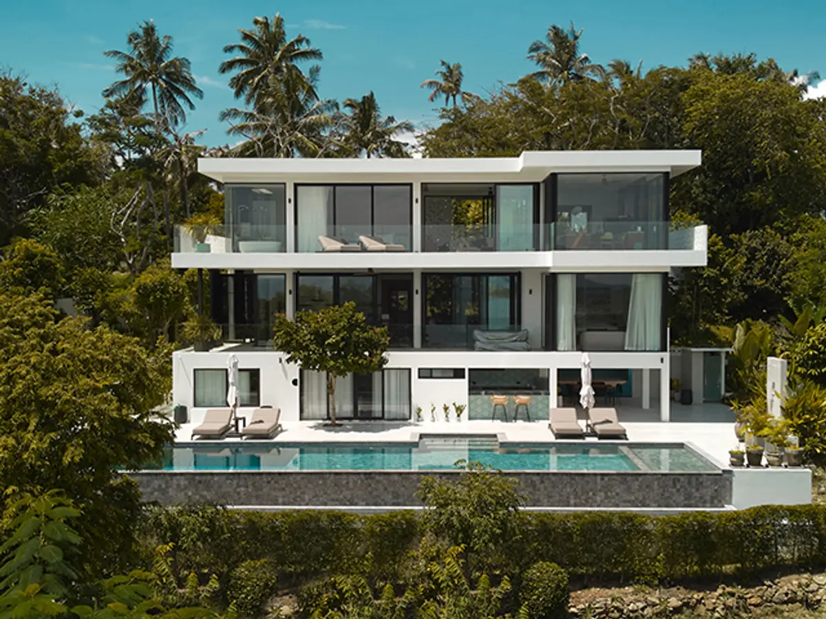 Casa Alma - Sleek modern tropical holiday villa
