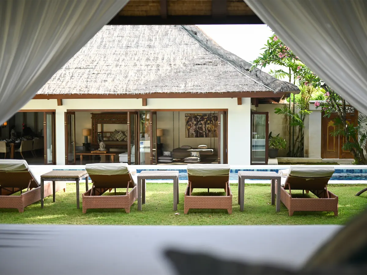 Casa Evaliza - Restful sun loungers by the pool