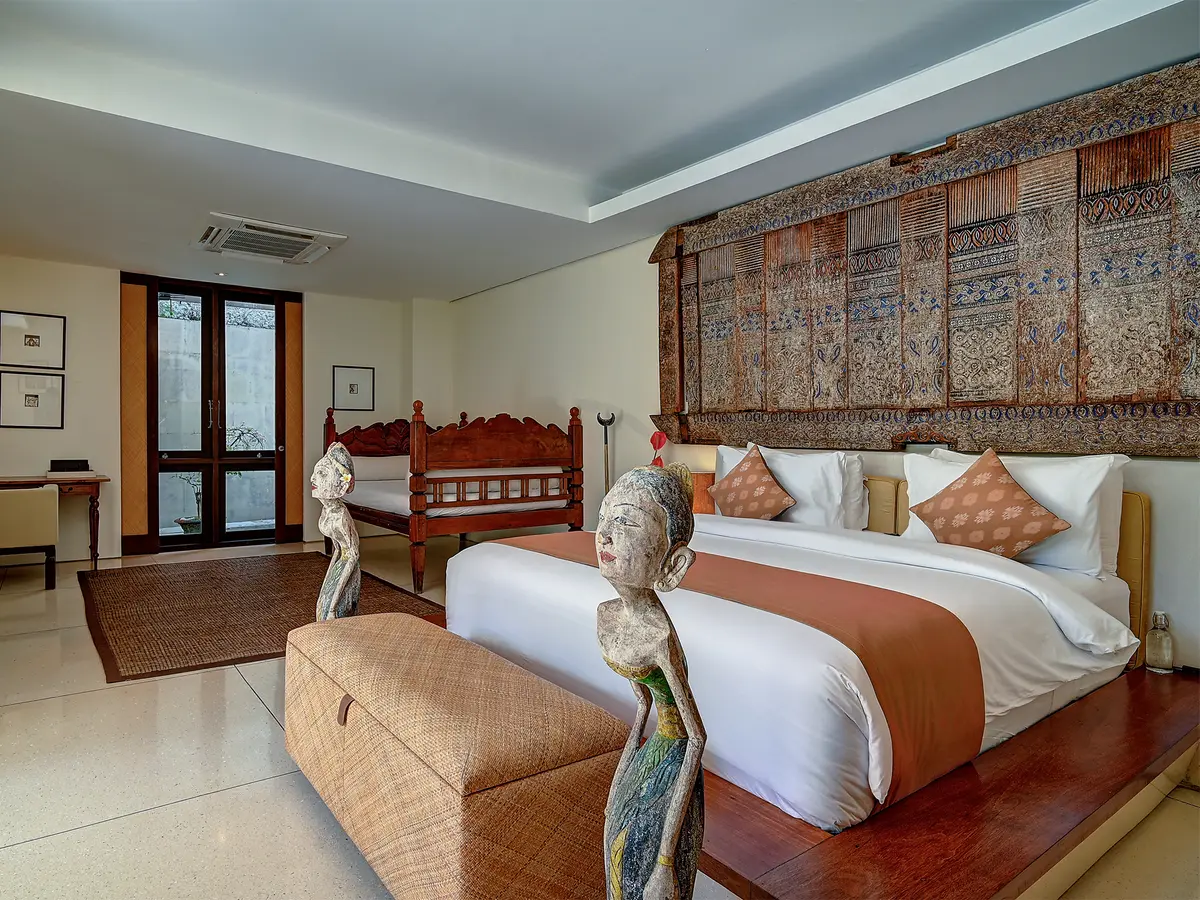 Casa Evaliza - The spacious and restful master bedroom