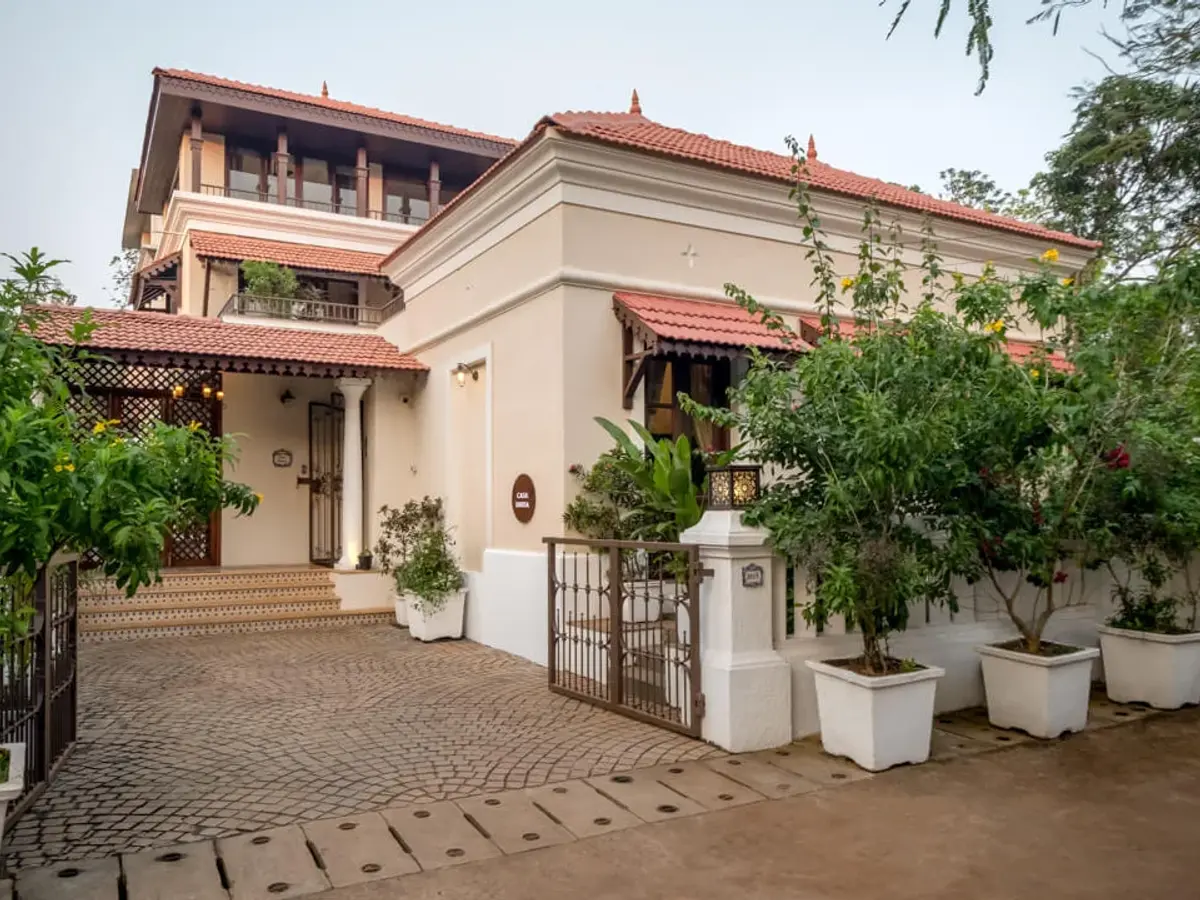 Casa Tanisa - Day Facade