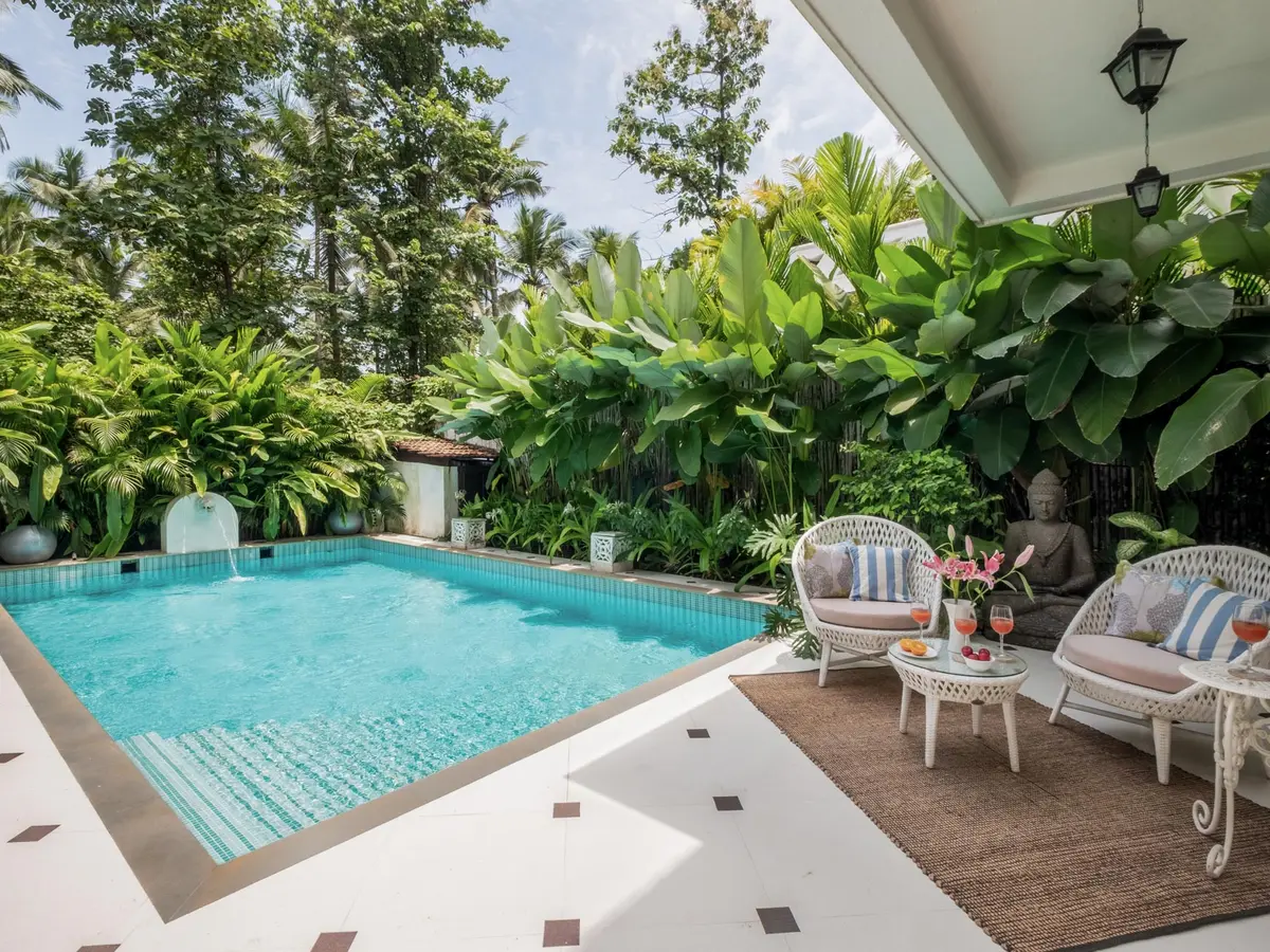 Castello Villa 5 - Poolside