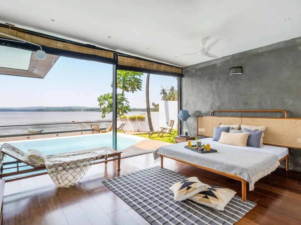 Glasshouse On The Bay - Bedroom 1