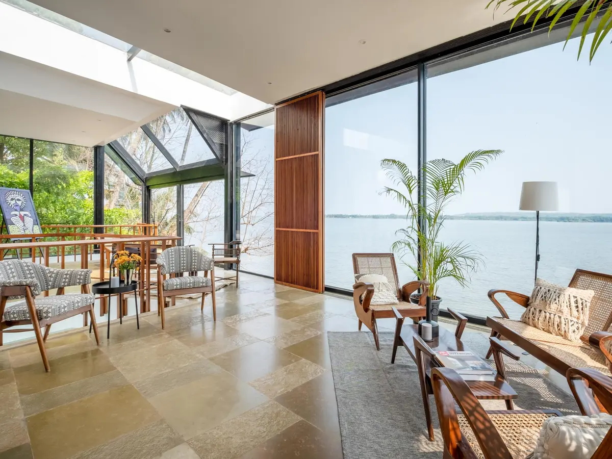 Glasshouse On The Bay -  Second floor living area 1