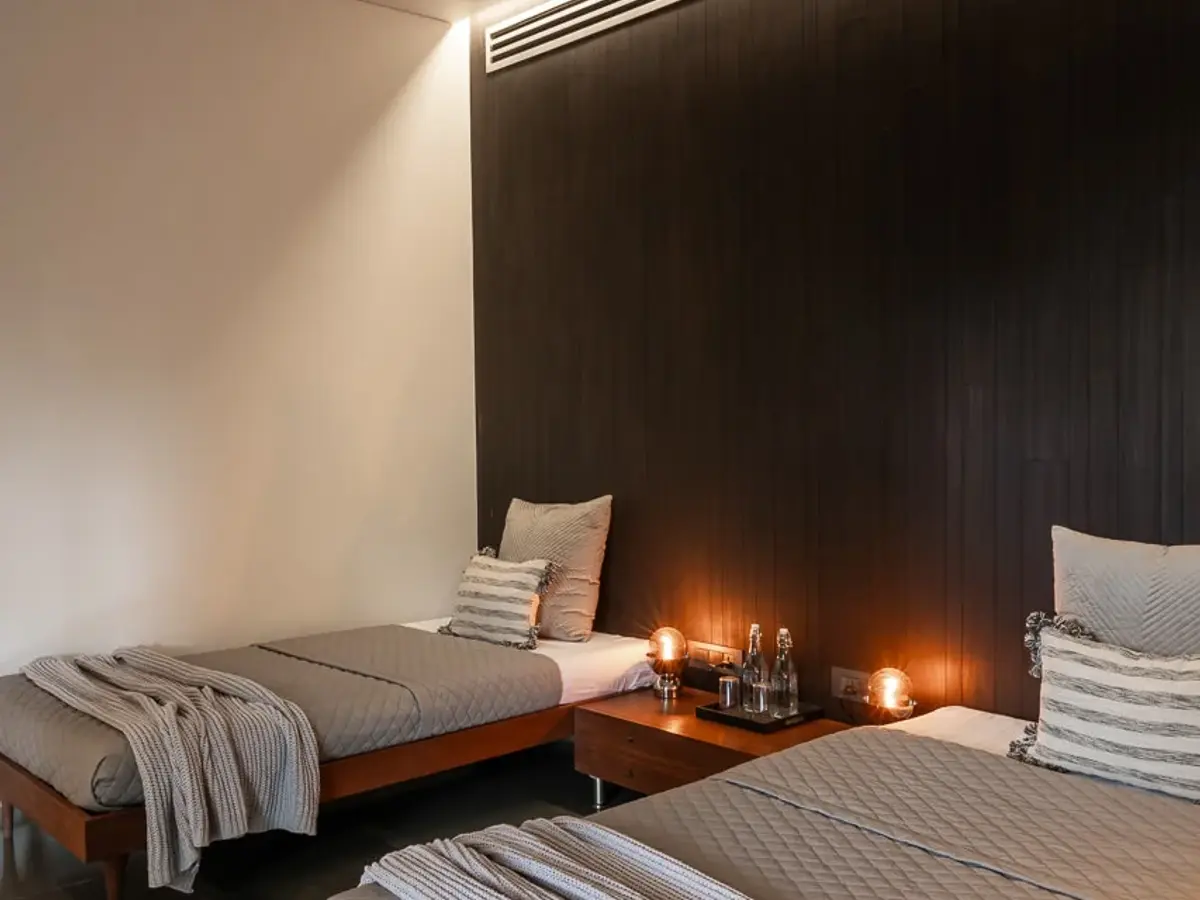 Twin beds | Gomati by Lohono Stays