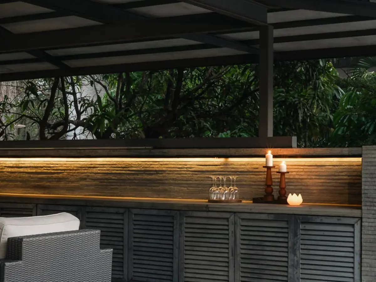 Pool side bar | Gomati by Lohono Stays